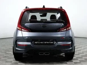 Kia  6