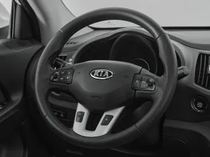 Kia  11