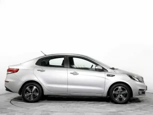 Kia  4