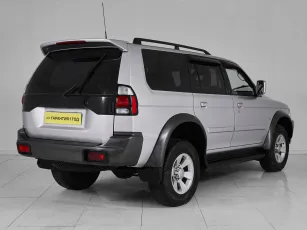 Mitsubishi  4