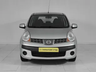 Nissan  2
