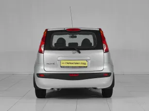 Nissan  5