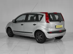 Nissan  6