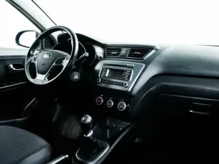 Kia  8