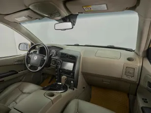 SsangYong  8