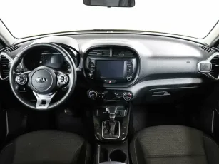Kia  9