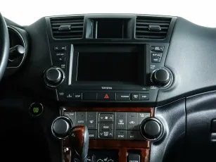 Toyota  12