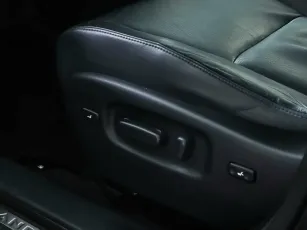 Toyota  16