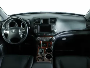 Toyota  9