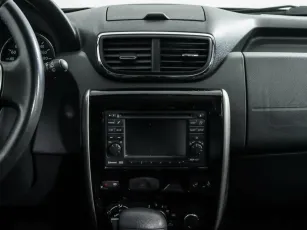 Nissan  8