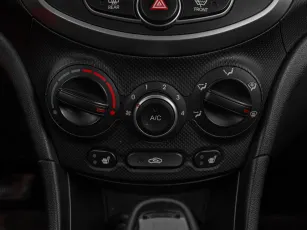 Hyundai  13