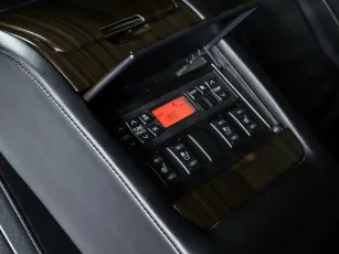 Nissan  19