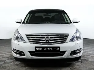 Nissan  2