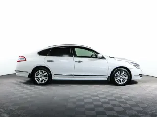 Nissan  4