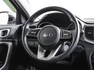 Kia  13