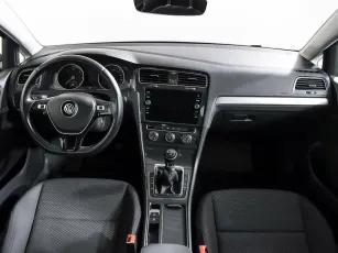 Volkswagen  9