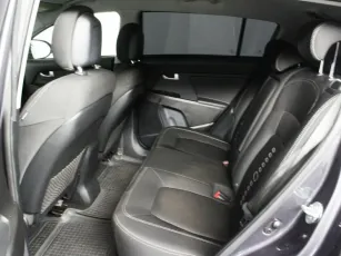 Kia  12