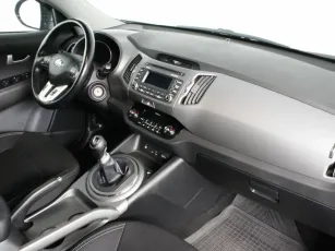 Kia  8