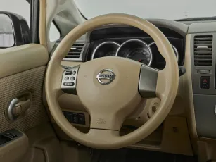 Nissan  10