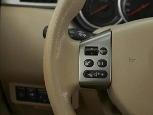 Nissan  11