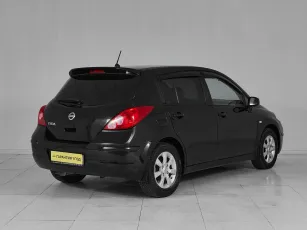 Nissan  6