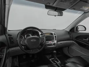Kia  7