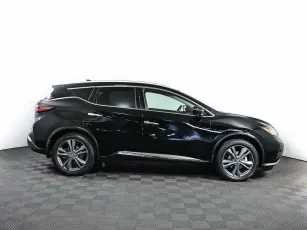 Nissan  4