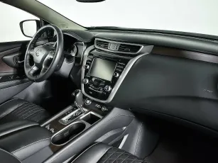 Nissan  8