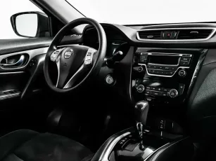 Nissan  8