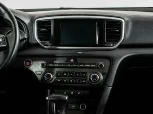 Kia  6