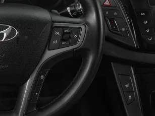 Hyundai  12