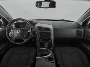 SsangYong  8