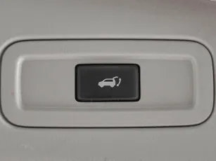 Nissan  25