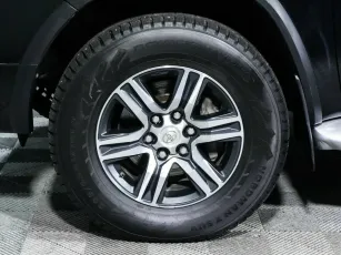 Toyota  5