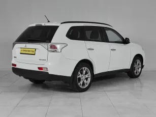 Mitsubishi  6