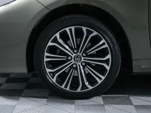 Toyota  5
