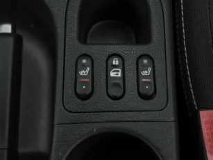 Nissan  15
