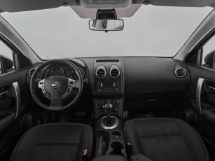 Nissan  8