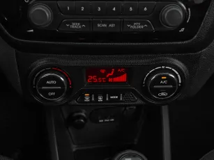 Kia  18