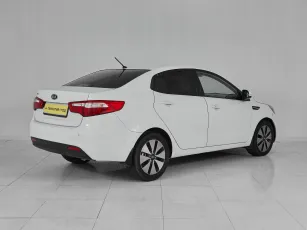 Kia  6