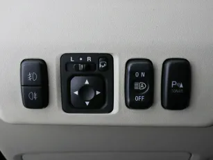Mitsubishi  12