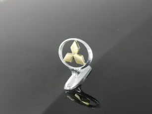 Mitsubishi  6