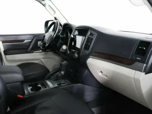 Mitsubishi  8