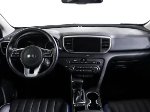 Kia  10