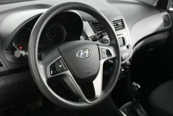 Hyundai  11