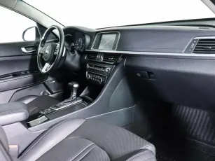 Kia  10
