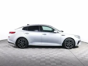 Kia  4
