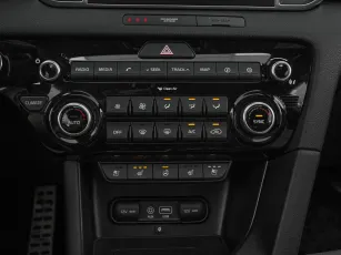 Kia  22