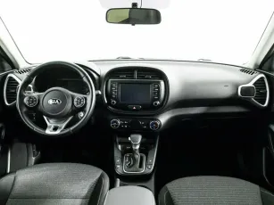 Kia  11