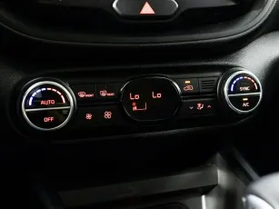Kia  16